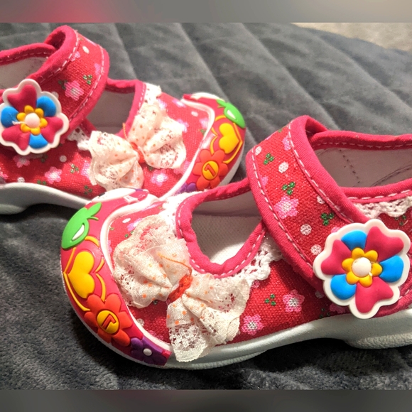 Chulis from Zulily Mary Jane Sneakers - Picture 2 of 7